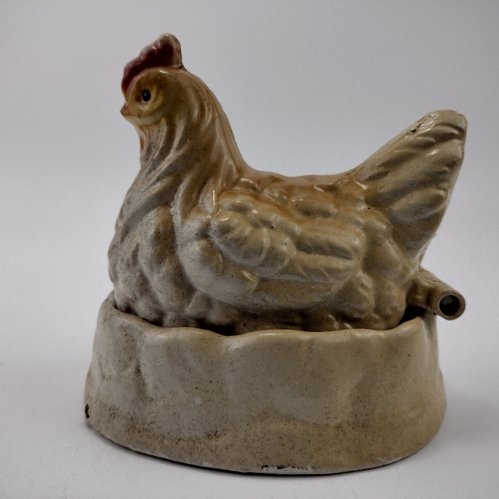 Red Shed cast iron hinged Hen on Nest